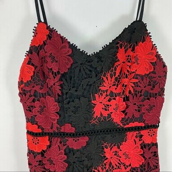 Beautiful Cocktail Dress!! 🔥🔥🔥 - Picture 3 of 3